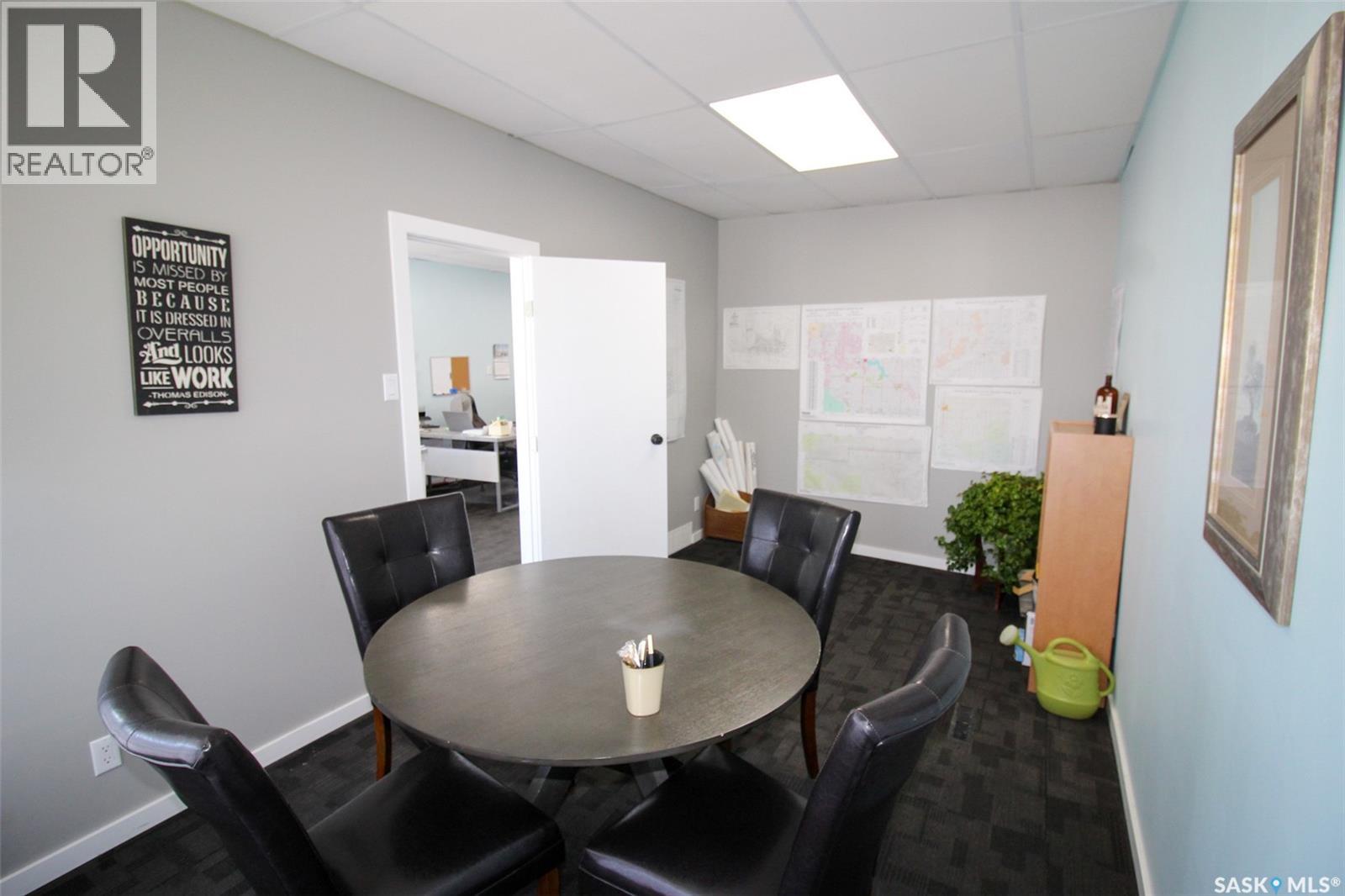 361 Centre Street, Shaunavon, Saskatchewan  S9H 4W4 - Photo 5 - SK029834