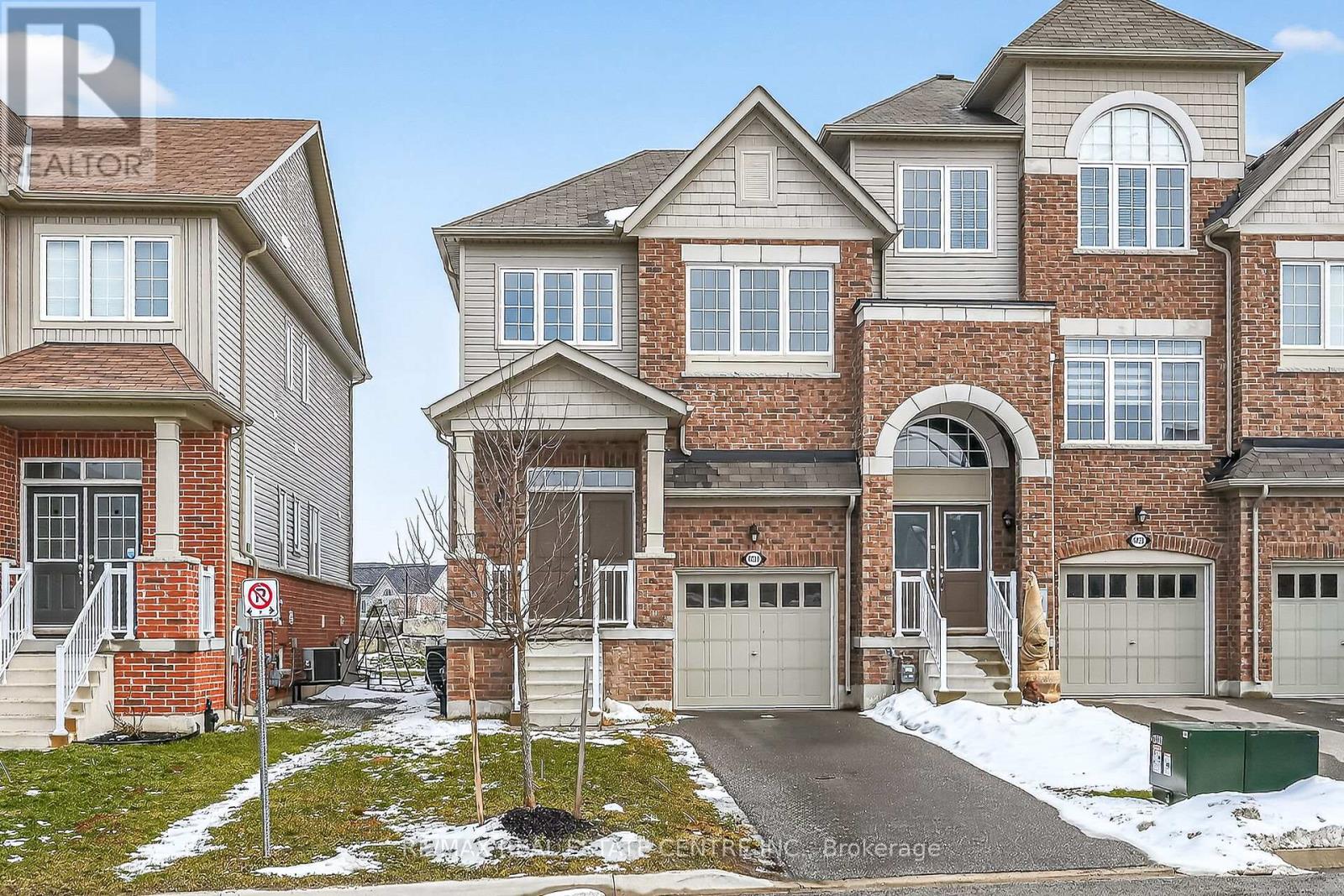 4030 Fracchioni Drive, Lincoln, Ontario  L3J 0R8 - Photo 2 - X12851458