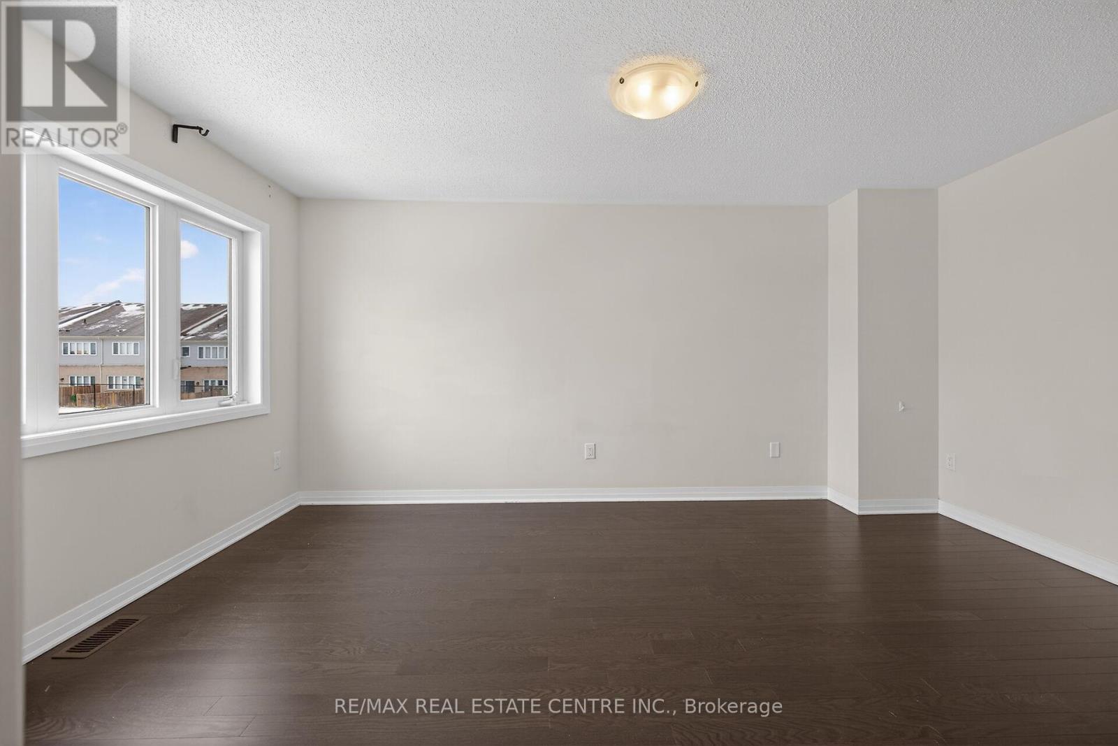 4030 Fracchioni Drive, Lincoln, Ontario  L3J 0R8 - Photo 25 - X12851458