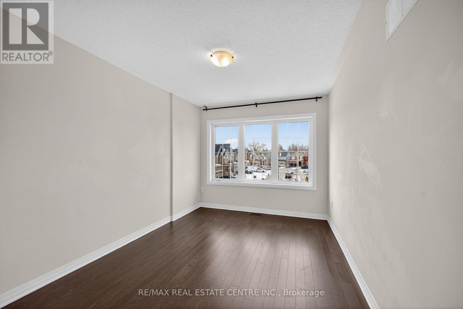 4030 Fracchioni Drive, Lincoln, Ontario  L3J 0R8 - Photo 34 - X12851458