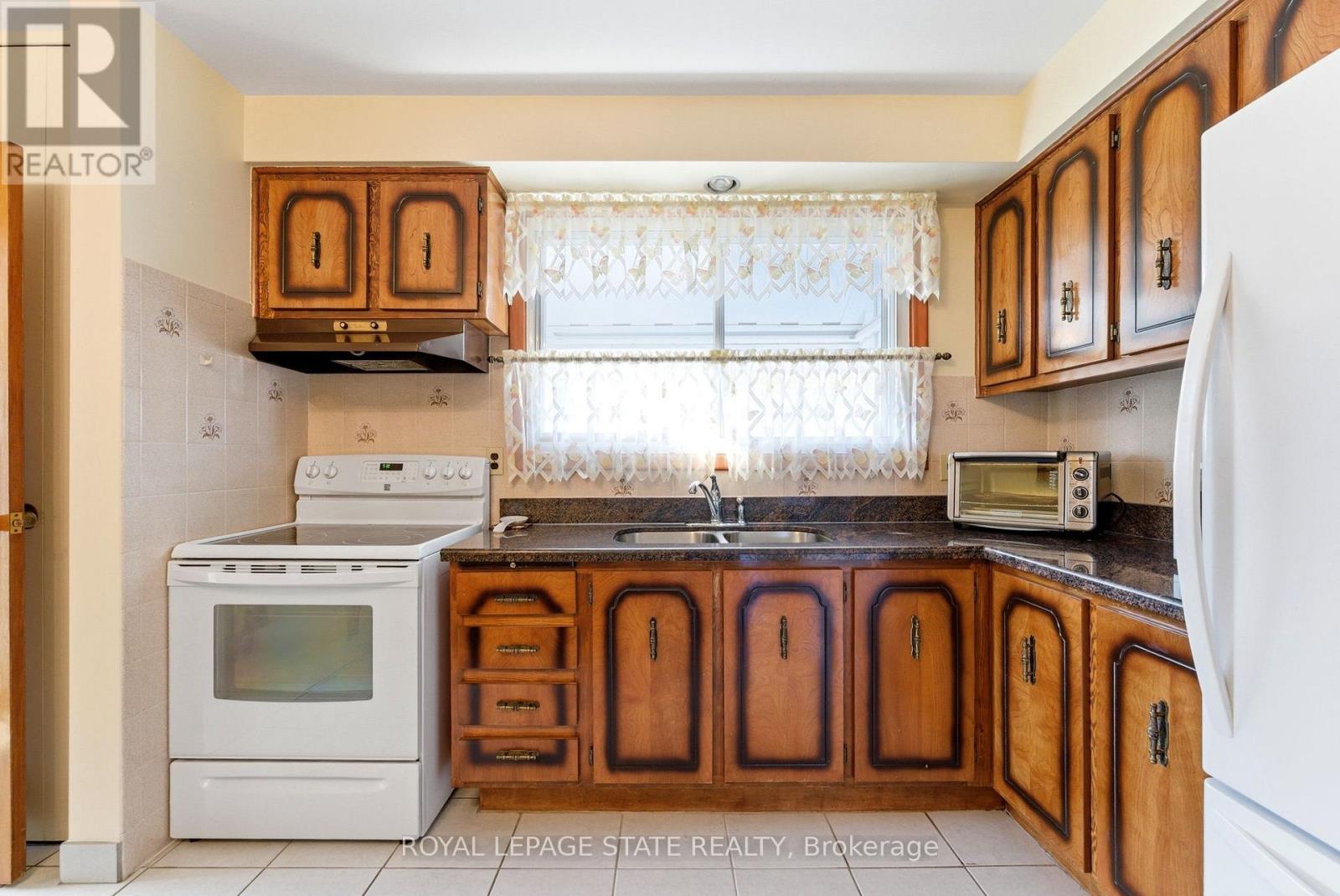 45 Cromwell Crescent, Hamilton, Ontario  L8G 2E9 - Photo 15 - X12851510