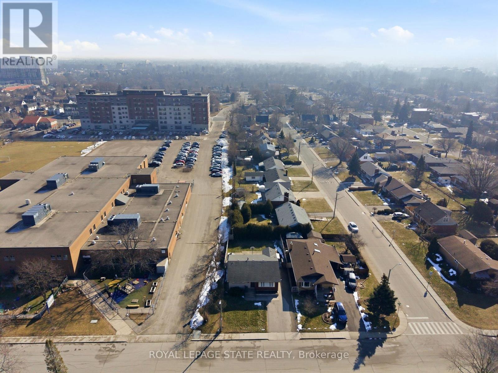 45 Cromwell Crescent, Hamilton, Ontario  L8G 2E9 - Photo 5 - X12851510