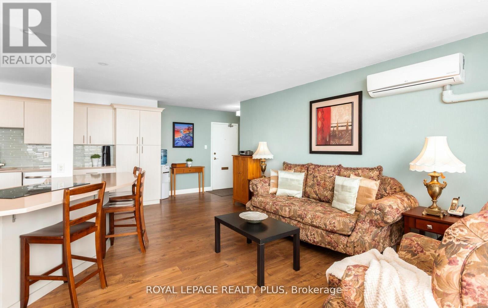 1204 - 15 Towering Heights Boulevard, St. Catharines, Ontario  L2T 3G7 - Photo 7 - X12851574