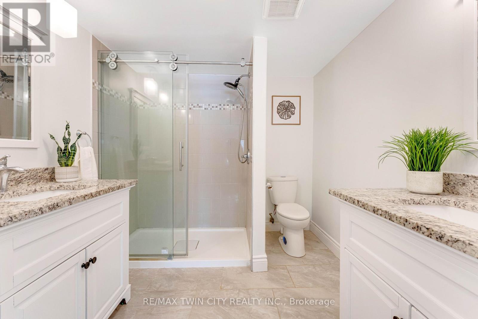 102 - 250 Glenridge Drive, Waterloo, Ontario  N2J 4H8 - Photo 24 - X12851578