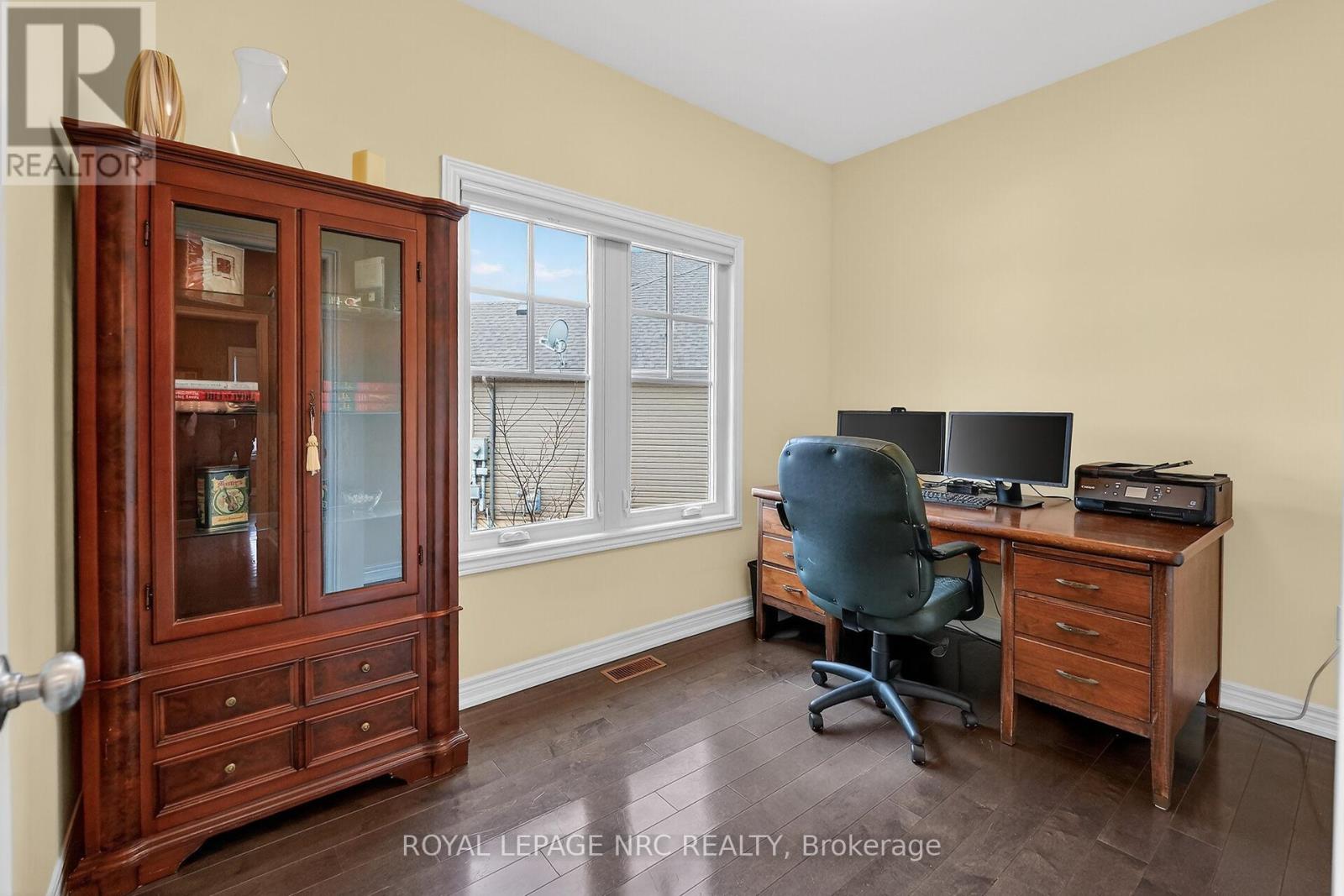 166 Michelle Court, Welland, Ontario  L3C 0A2 - Photo 11 - X12851664