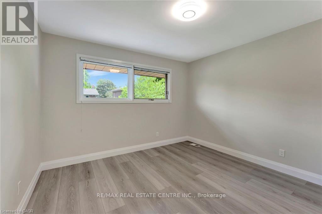 1 - 6 Ruskview Road, Kitchener, Ontario  N2M 4S2 - Photo 12 - X12851690