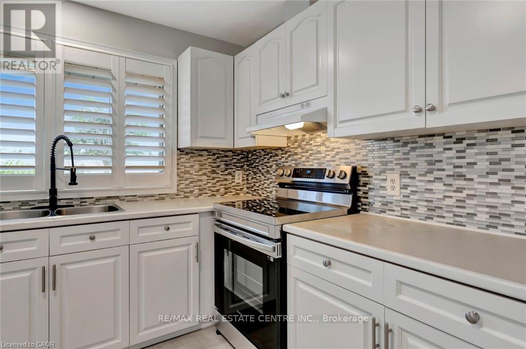 1 - 6 Ruskview Road, Kitchener, Ontario  N2M 4S2 - Photo 8 - X12851690