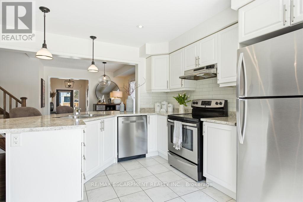 23 Lupo Drive, Hamilton, Ontario  L8B 0Y4 - Photo 10 - X12851698