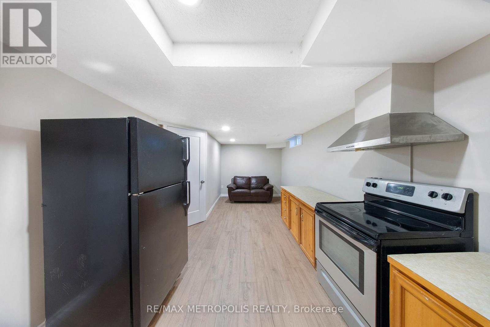 135 Veronica Drive, Kitchener, Ontario  N2A 4E6 - Photo 43 - X12851704