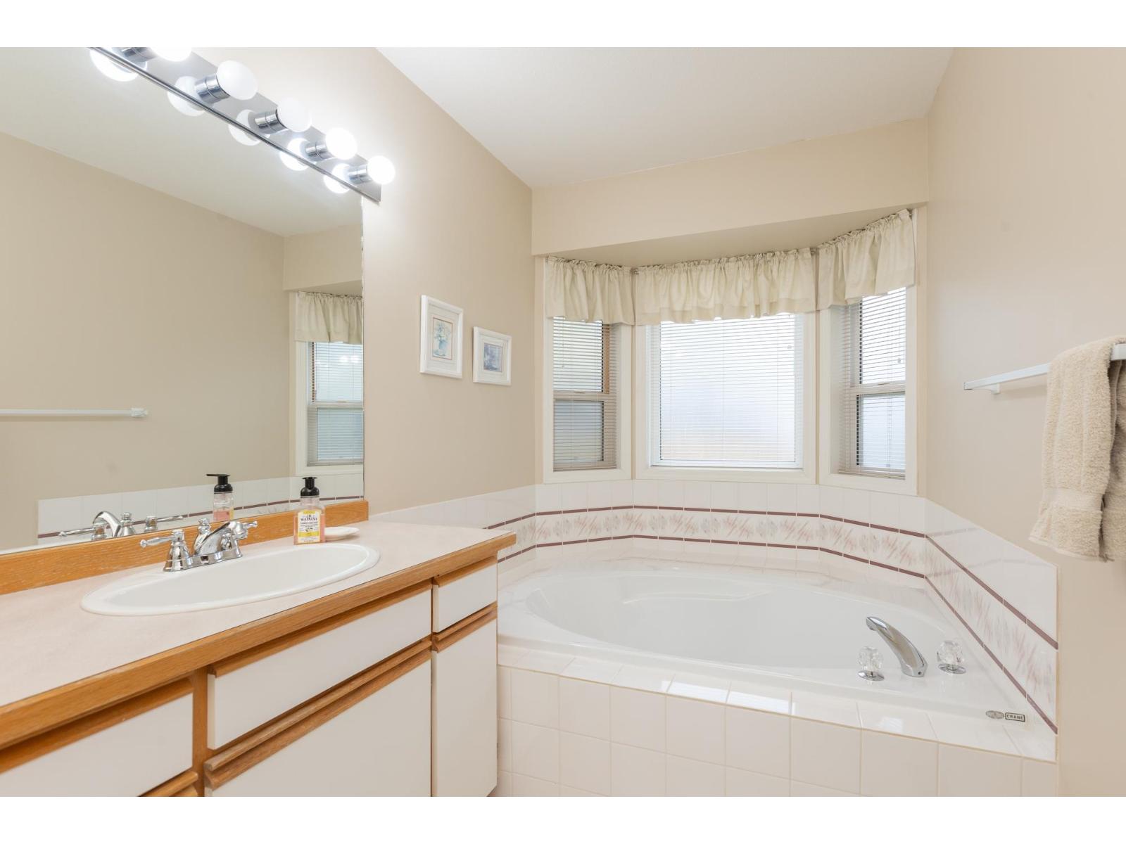 8257 Mcintyre Street, Mission, British Columbia  V2V 6T3 - Photo 24 - R3095048