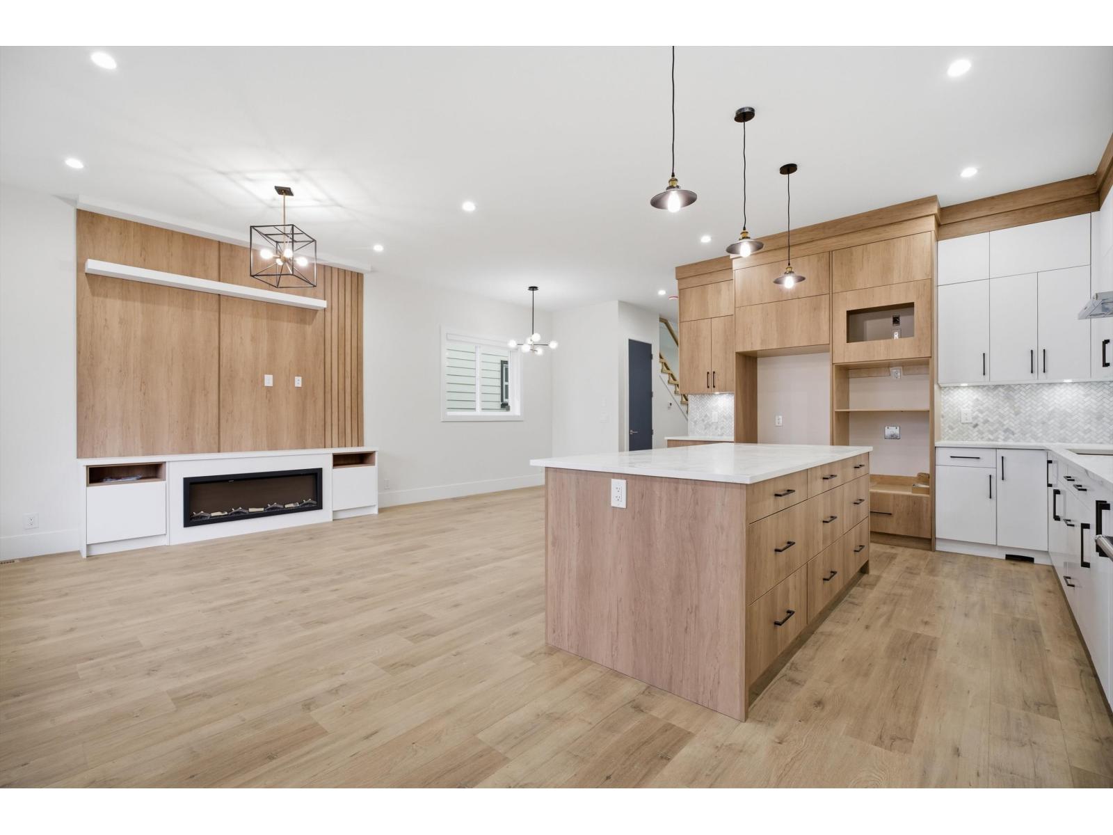 17130 1 Avenue, Surrey, British Columbia  V3Z 9R2 - Photo 6 - R3096649