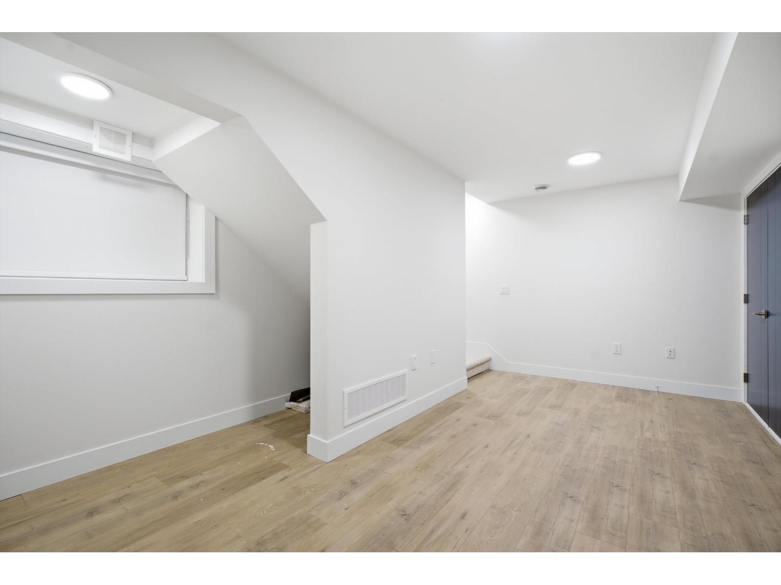 17130 1 Avenue, Surrey, British Columbia  V3Z 9R2 - Photo 21 - R3096649