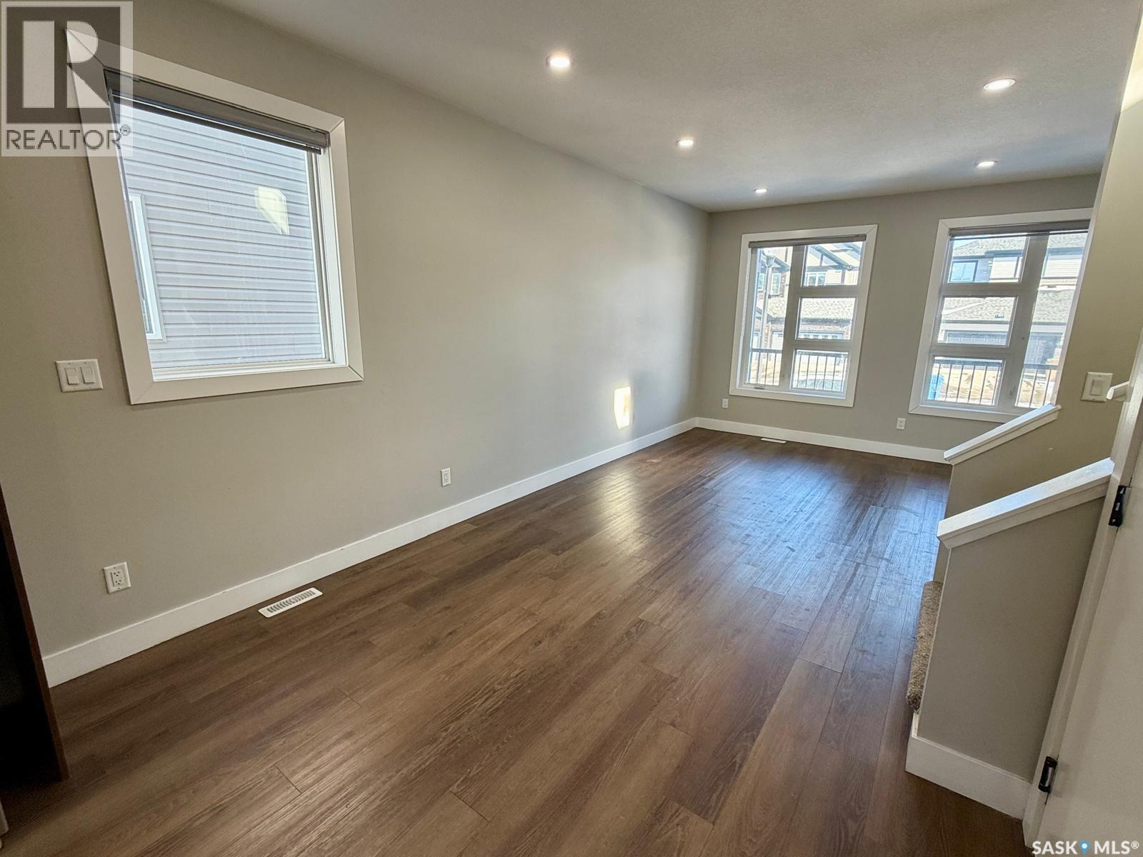 3330 Green Turtle Road, Regina, Saskatchewan  S4V 3N6 - Photo 4 - SK029605