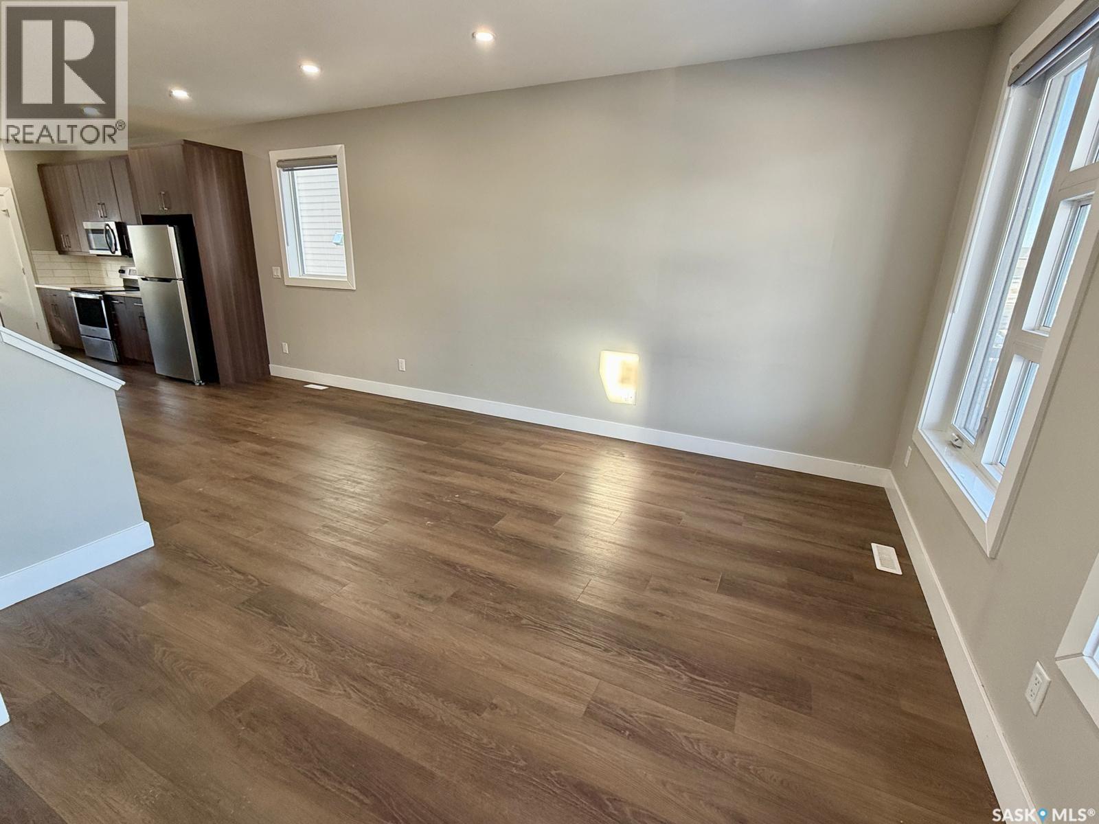 3330 Green Turtle Road, Regina, Saskatchewan  S4V 3N6 - Photo 2 - SK029605