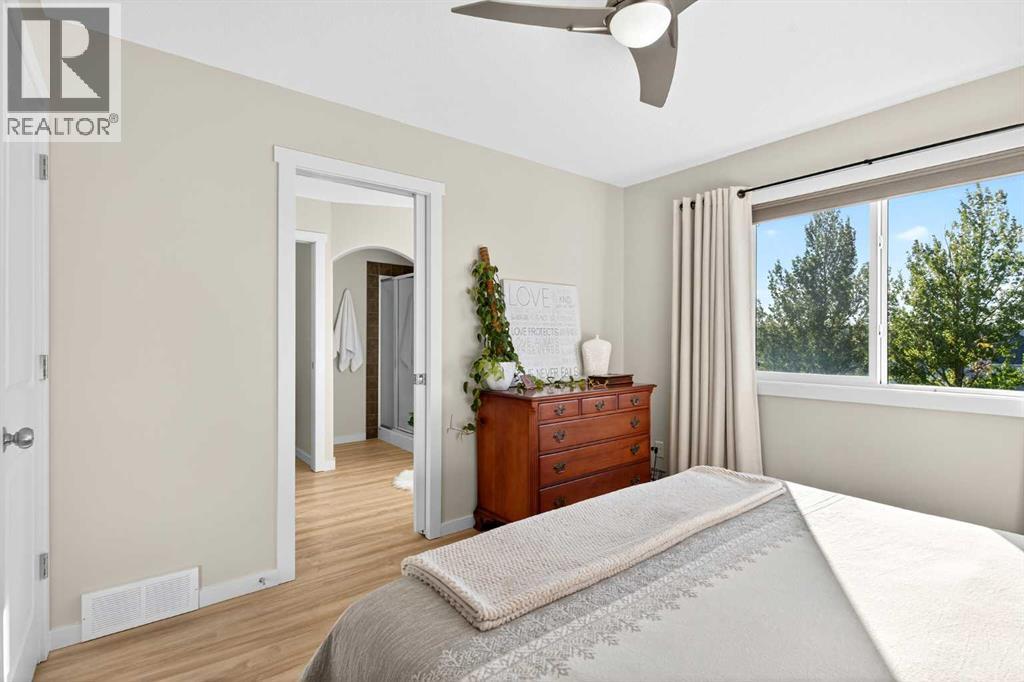 1346 Kings Heights Way Se, Airdrie, Alberta  T4A 0R9 - Photo 31 - A2260600