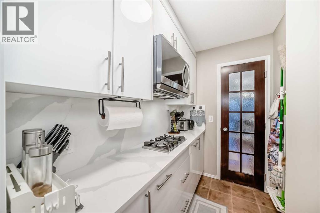 719 Panamount Boulevard Nw, Calgary, Alberta T3K 0P7 - Photo 16 - A2279976