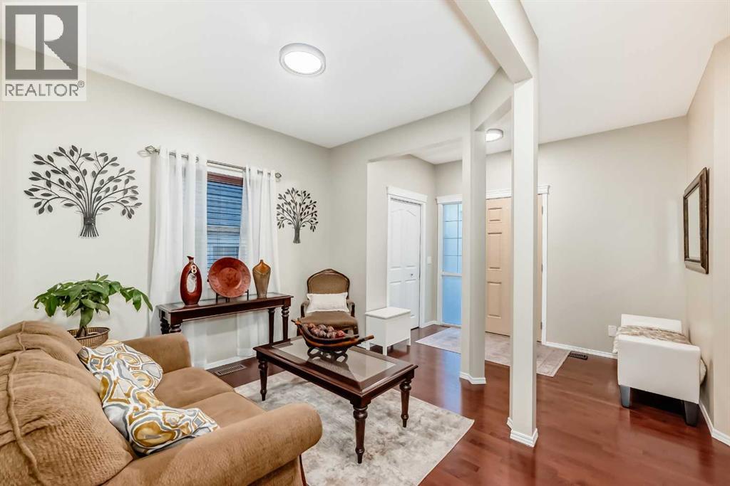 719 Panamount Boulevard Nw, Calgary, Alberta T3K 0P7 - Photo 4 - A2279976