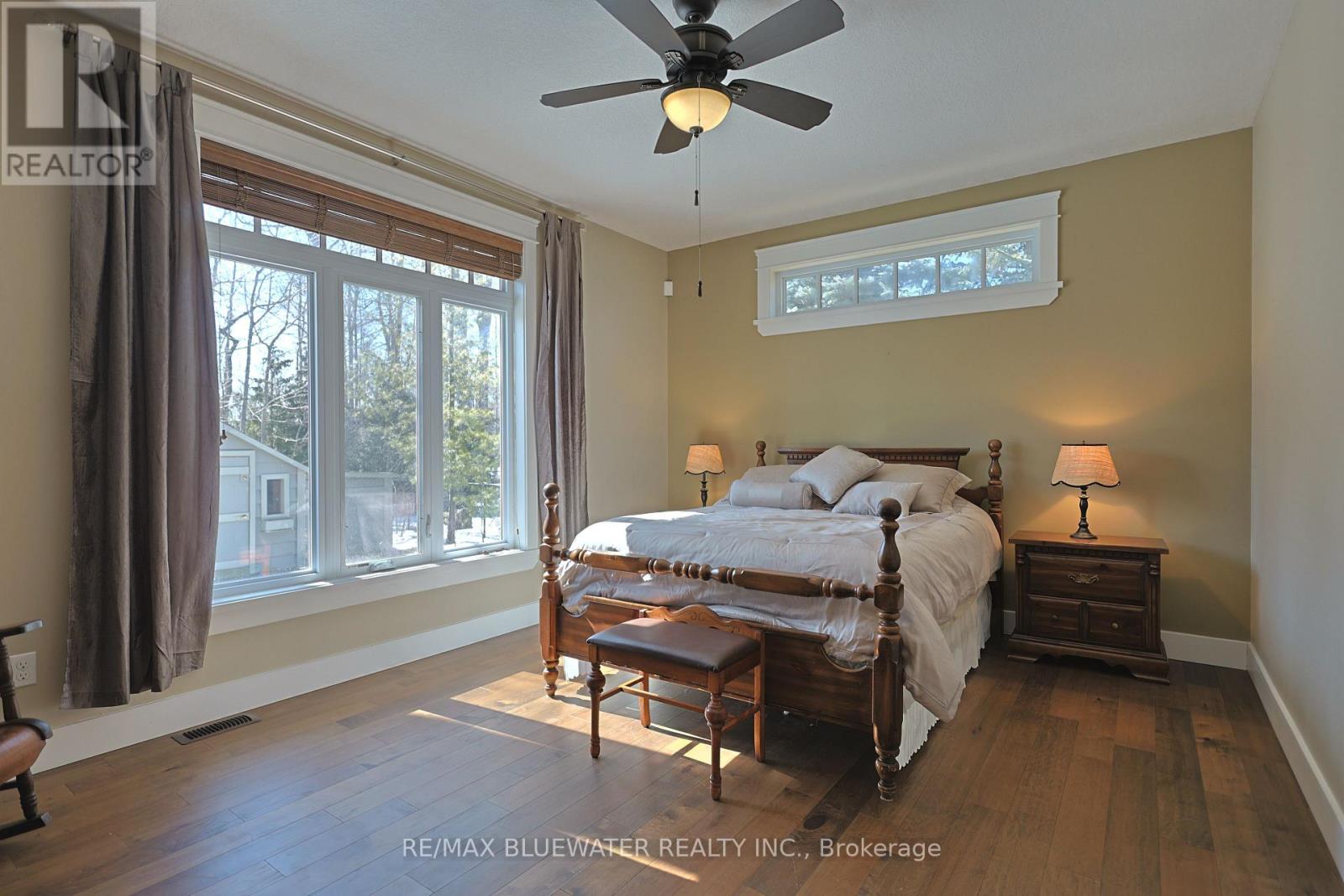 2 Hayter Drive, Lambton Shores, Ontario  N0M 1T0 - Photo 22 - X12851804