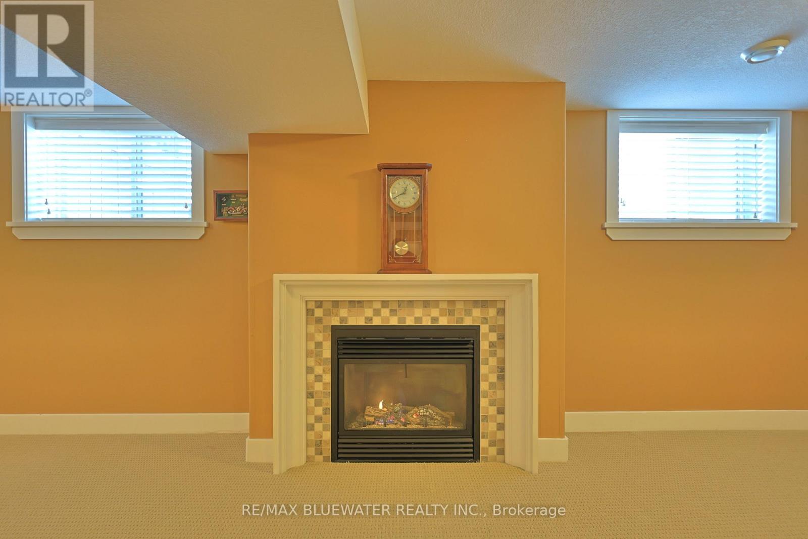 2 Hayter Drive, Lambton Shores, Ontario  N0M 1T0 - Photo 33 - X12851804