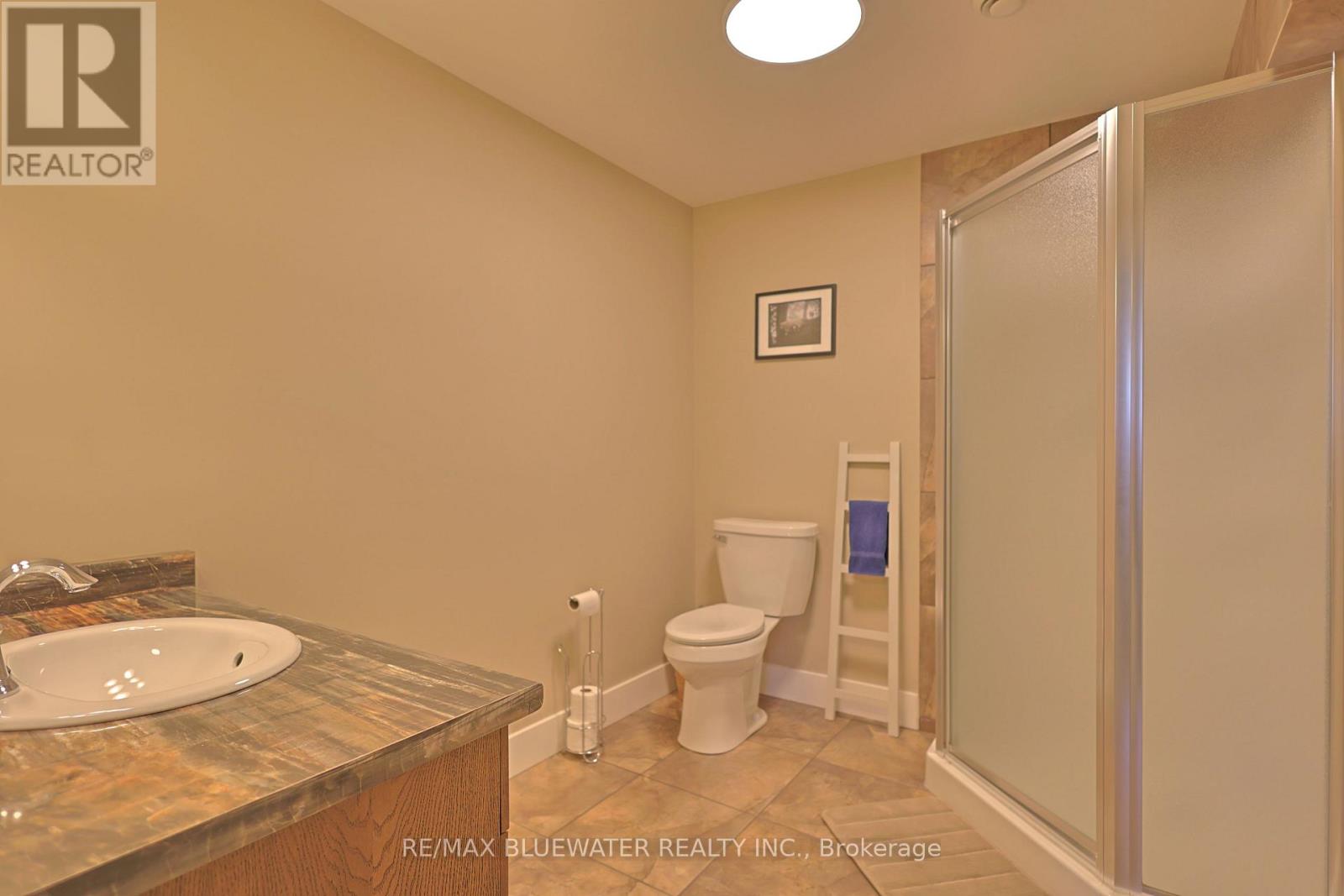 2 Hayter Drive, Lambton Shores, Ontario  N0M 1T0 - Photo 38 - X12851804