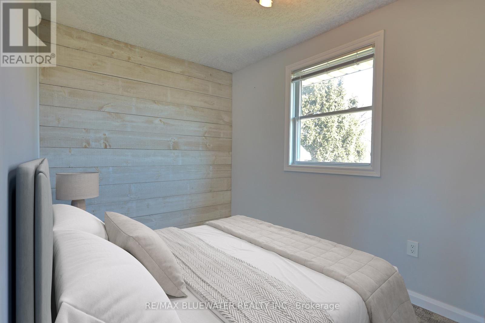 71224 Sandra Street, Bluewater (Hay), Ontario  N0M 1N0 - Photo 17 - X12851806