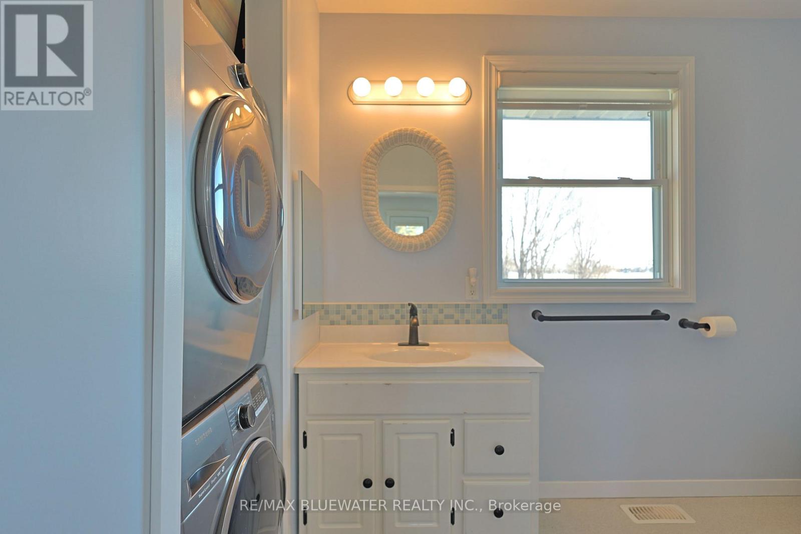 71224 Sandra Street, Bluewater (Hay), Ontario  N0M 1N0 - Photo 19 - X12851806