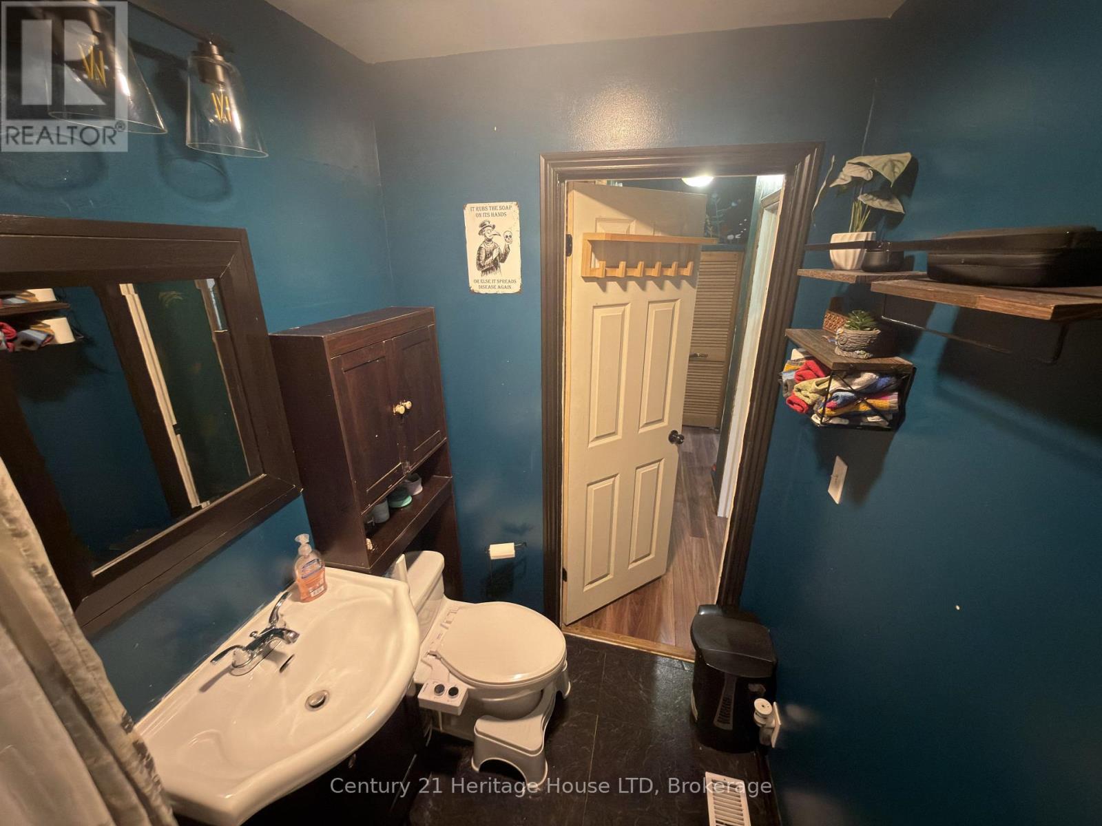 62 Kingsmill Street S, Fort Erie, Ontario  L2A 4E4 - Photo 10 - X12851750