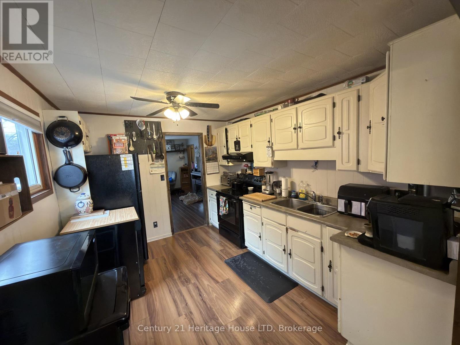 62 Kingsmill Street S, Fort Erie, Ontario  L2A 4E4 - Photo 5 - X12851750