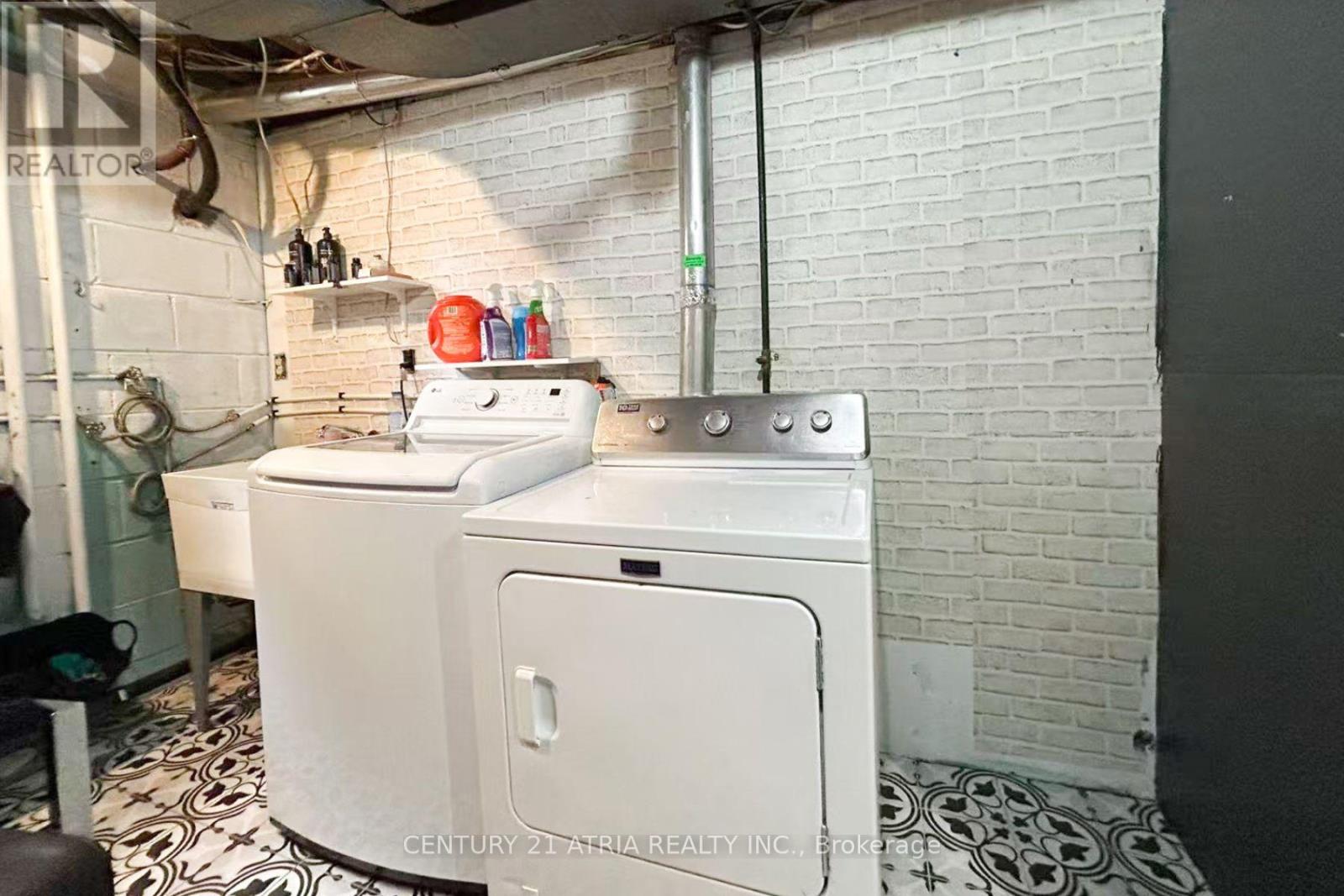 23 Ladbrooke Road, Toronto, Ontario  M3R 2A7 - Photo 38 - W12826996