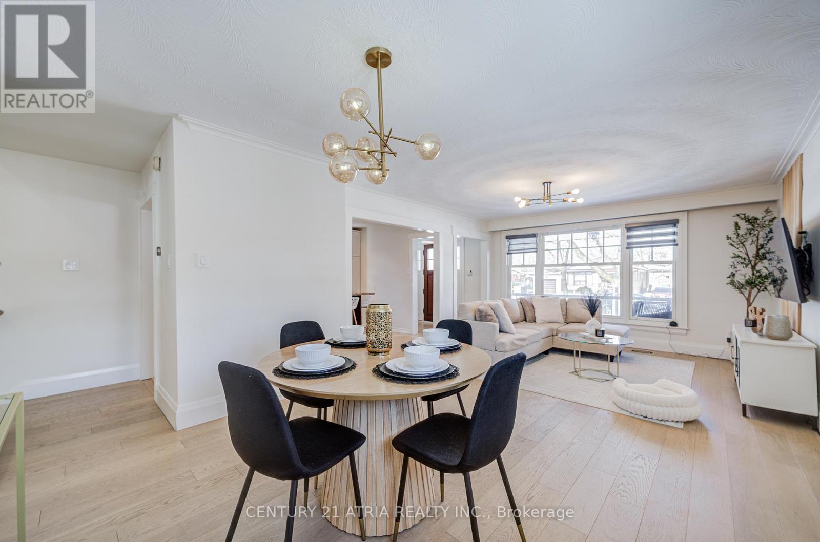 23 Ladbrooke Road, Toronto, Ontario  M3R 2A7 - Photo 8 - W12826996