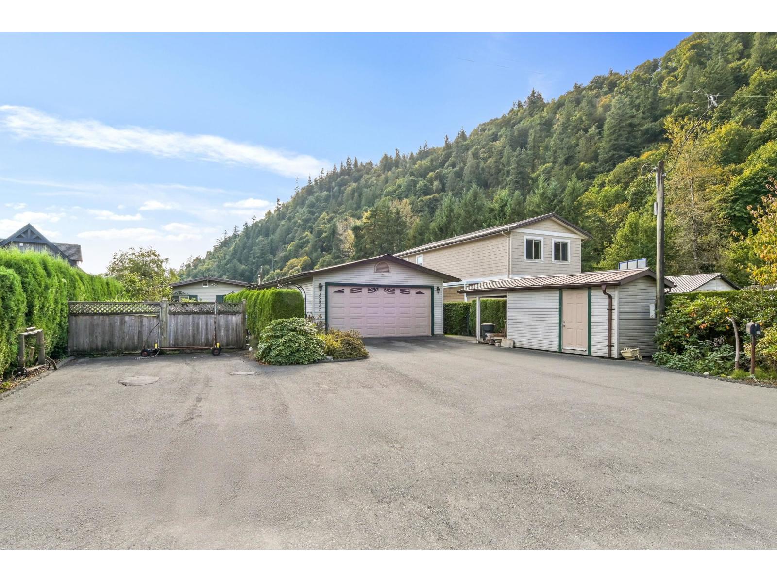35042 Sward Road, Mission, British Columbia  V2V 7H2 - Photo 2 - R3096767