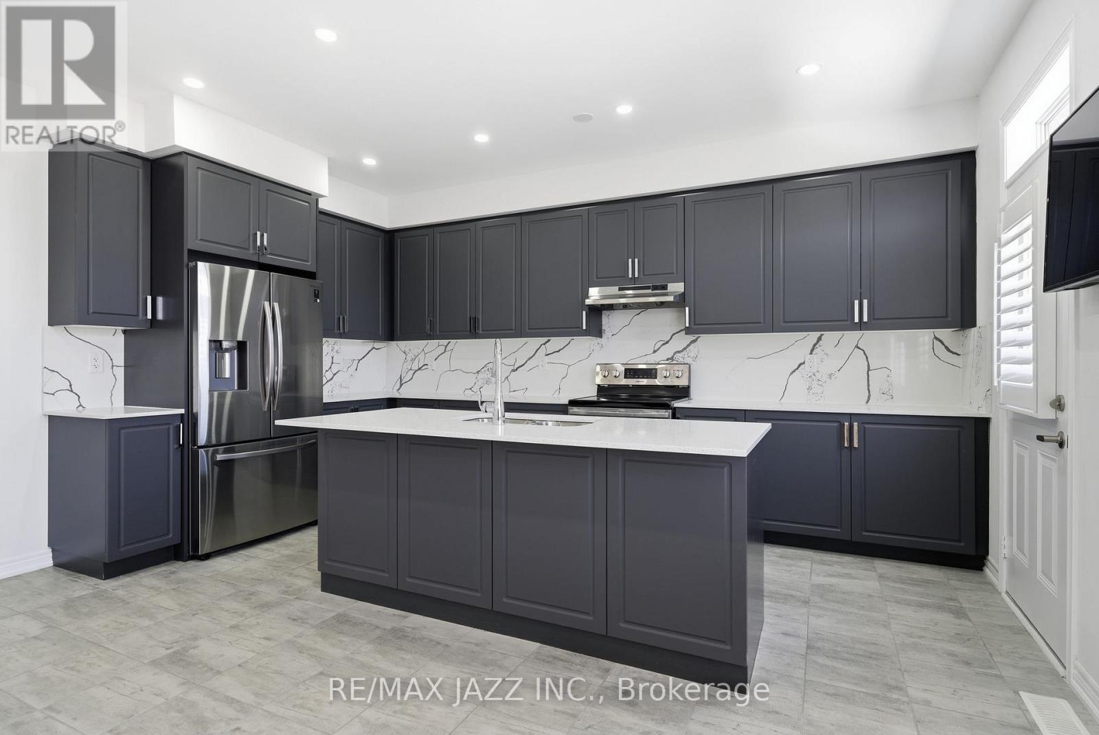 123 Woolacott Lane, Clarington, Ontario  L1C 7H1 - Photo 9 - E12851802