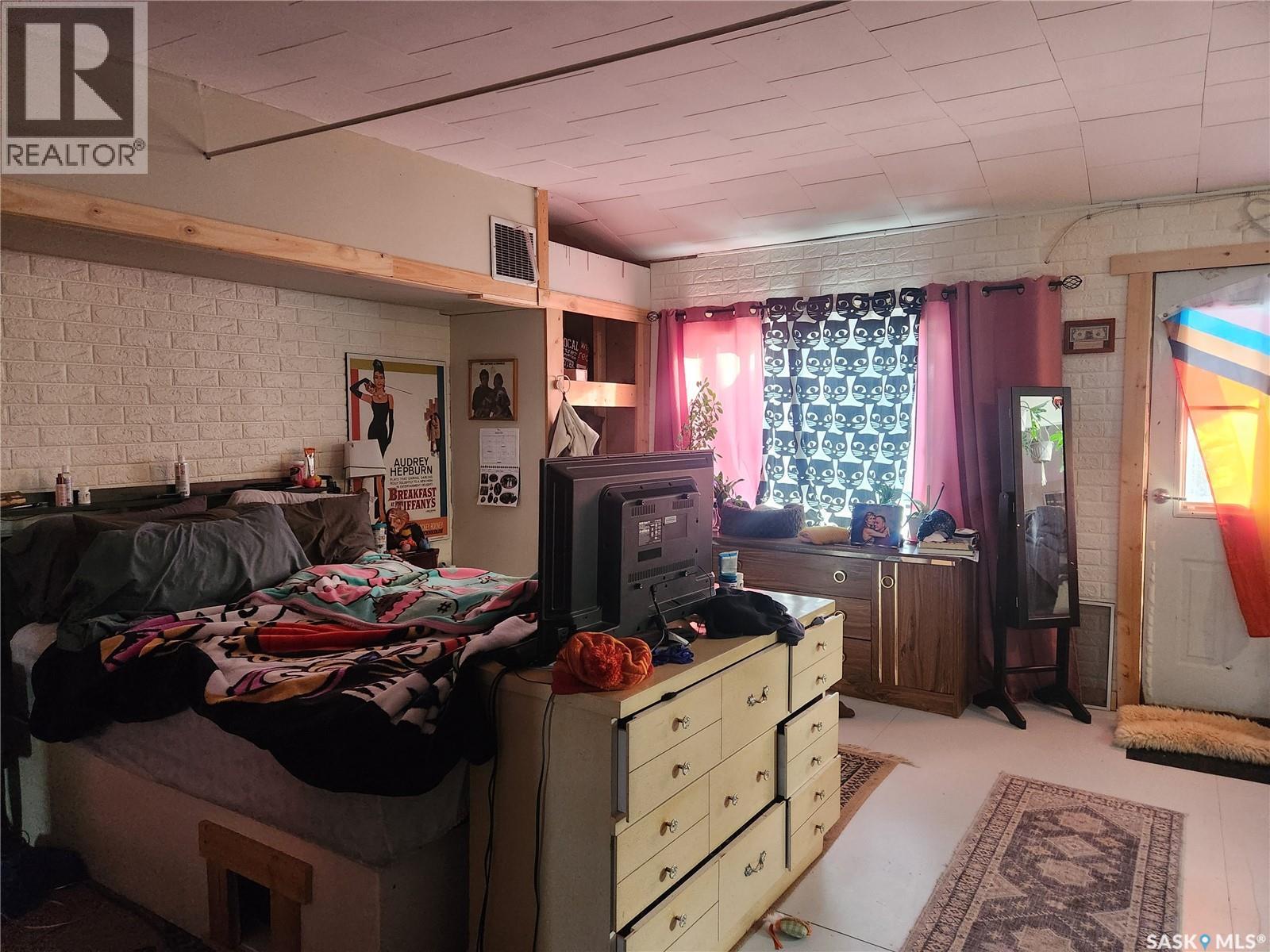 421 4th Street, Chaplin, Saskatchewan  S0H 0V0 - Photo 22 - SK028646