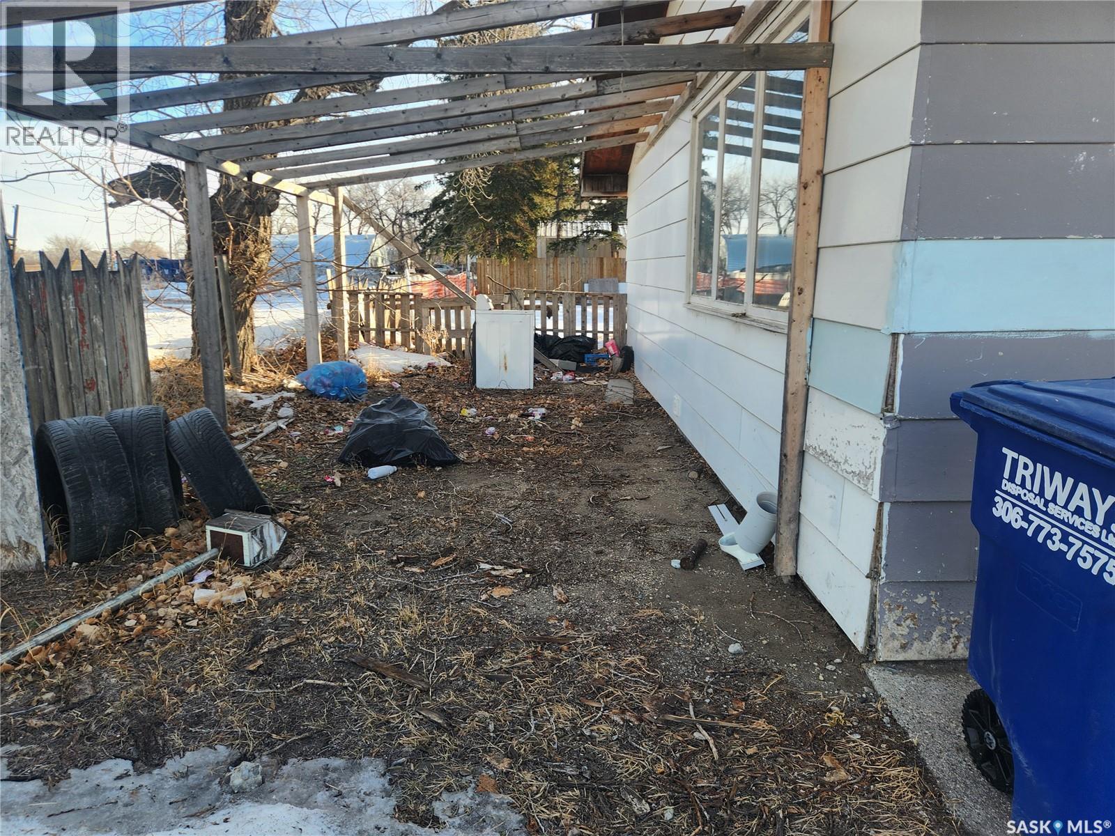 421 4th Street, Chaplin, Saskatchewan  S0H 0V0 - Photo 30 - SK028646