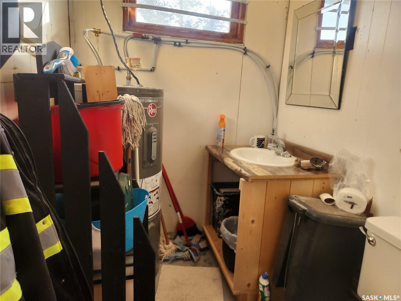 421 4th Street, Chaplin, Saskatchewan  S0H 0V0 - Photo 16 - SK028646