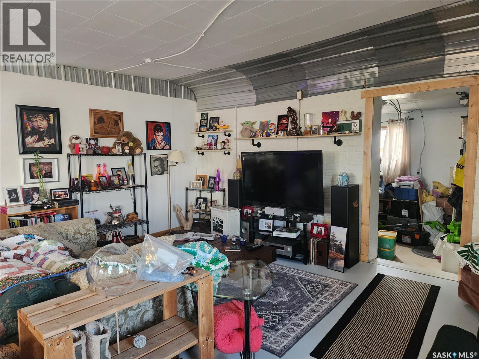 421 4th Street, Chaplin, Saskatchewan  S0H 0V0 - Photo 10 - SK028646