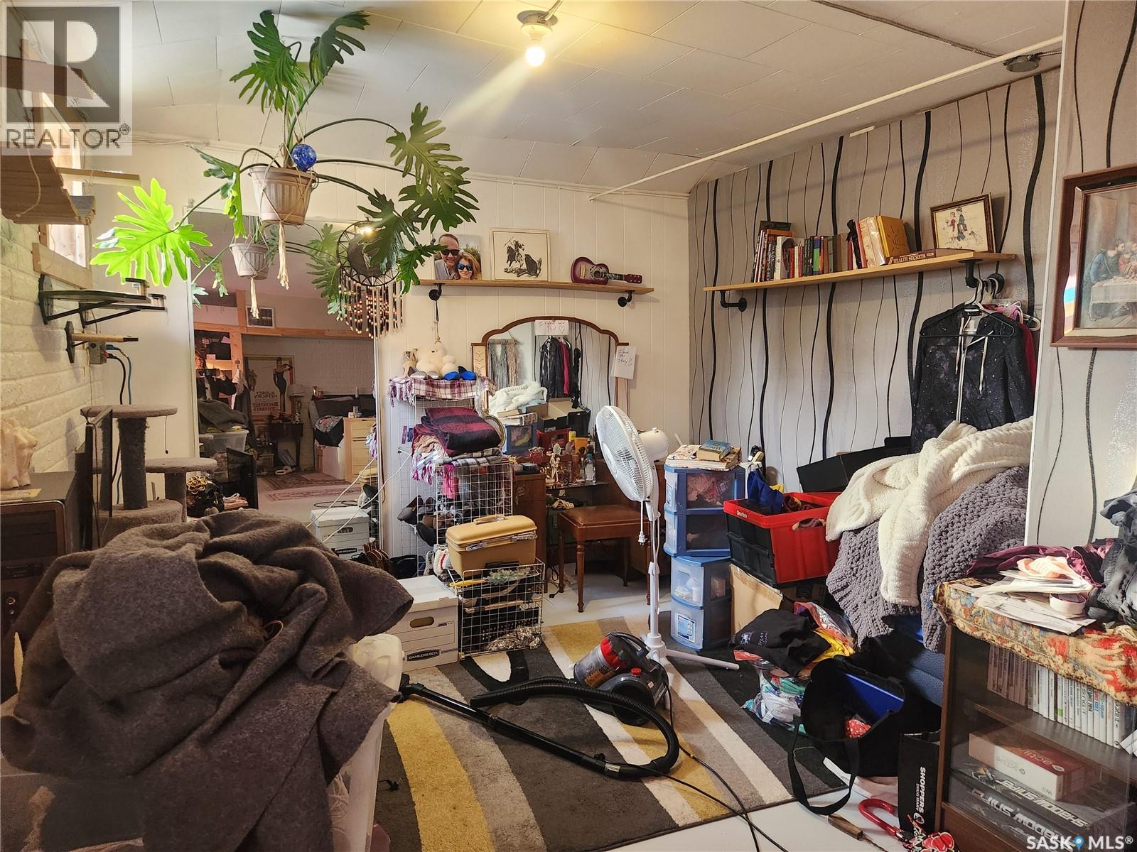 421 4th Street, Chaplin, Saskatchewan  S0H 0V0 - Photo 25 - SK028646