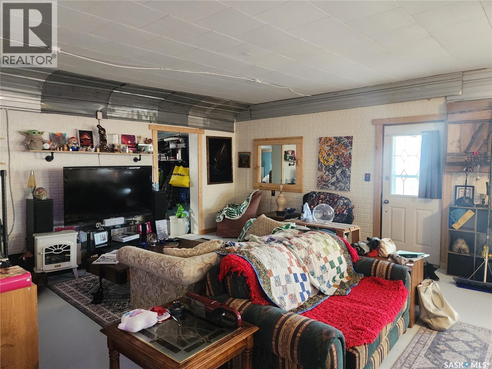 421 4th Street, Chaplin, Saskatchewan  S0H 0V0 - Photo 8 - SK028646