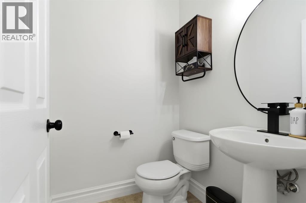 157 Mayflower Crescent, Fort Mcmurray, Alberta  T9K 0H1 - Photo 14 - A2287242