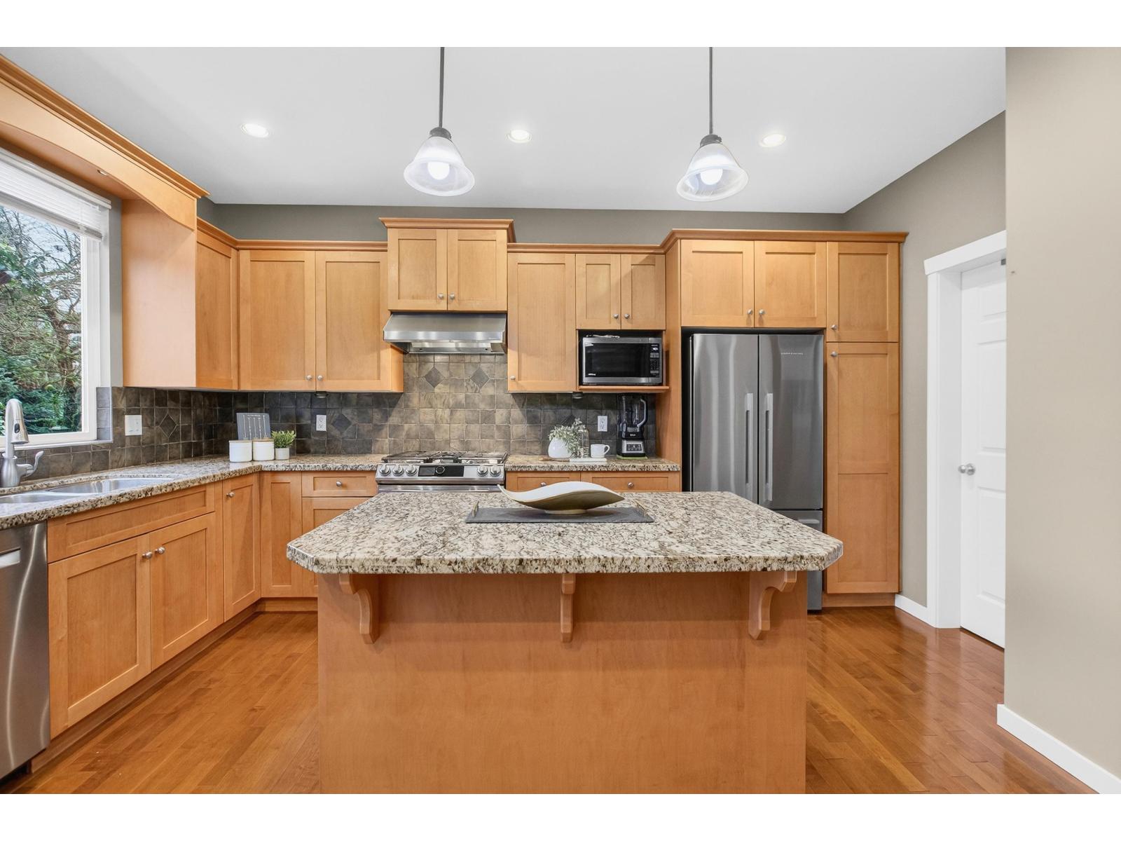 7134 196a Street, Langley, British Columbia  V2Y 2Z9 - Photo 14 - R3096754