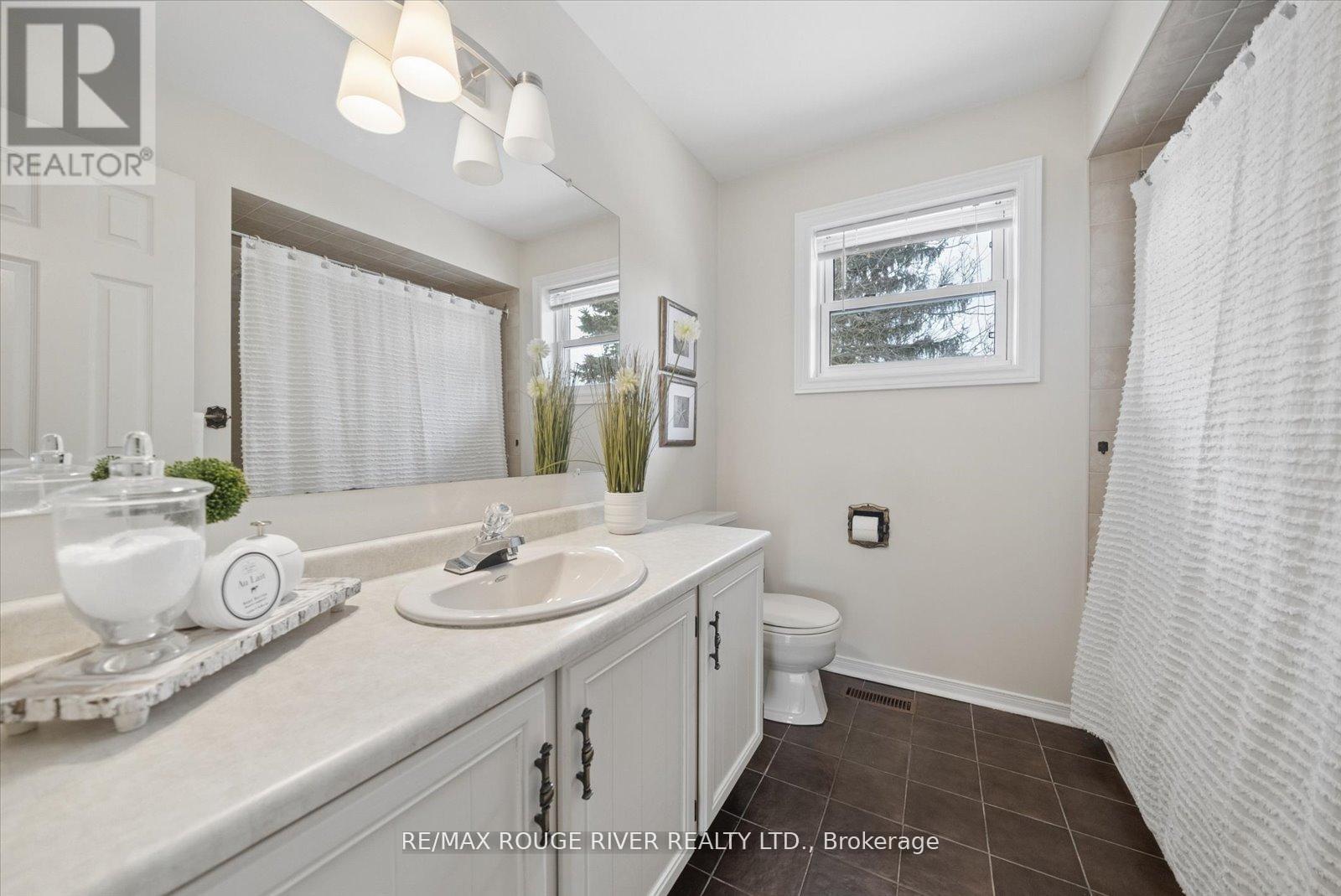 1 Worfolk Place, Whitby, Ontario  L1N 6Z2 - Photo 20 - E12851834