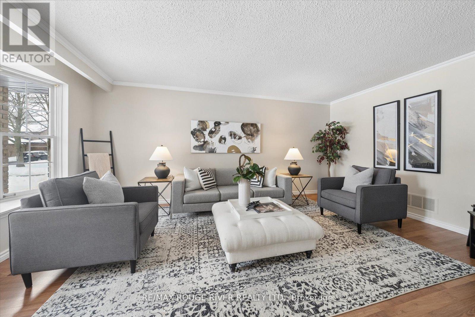 1 Worfolk Place, Whitby, Ontario  L1N 6Z2 - Photo 6 - E12851834