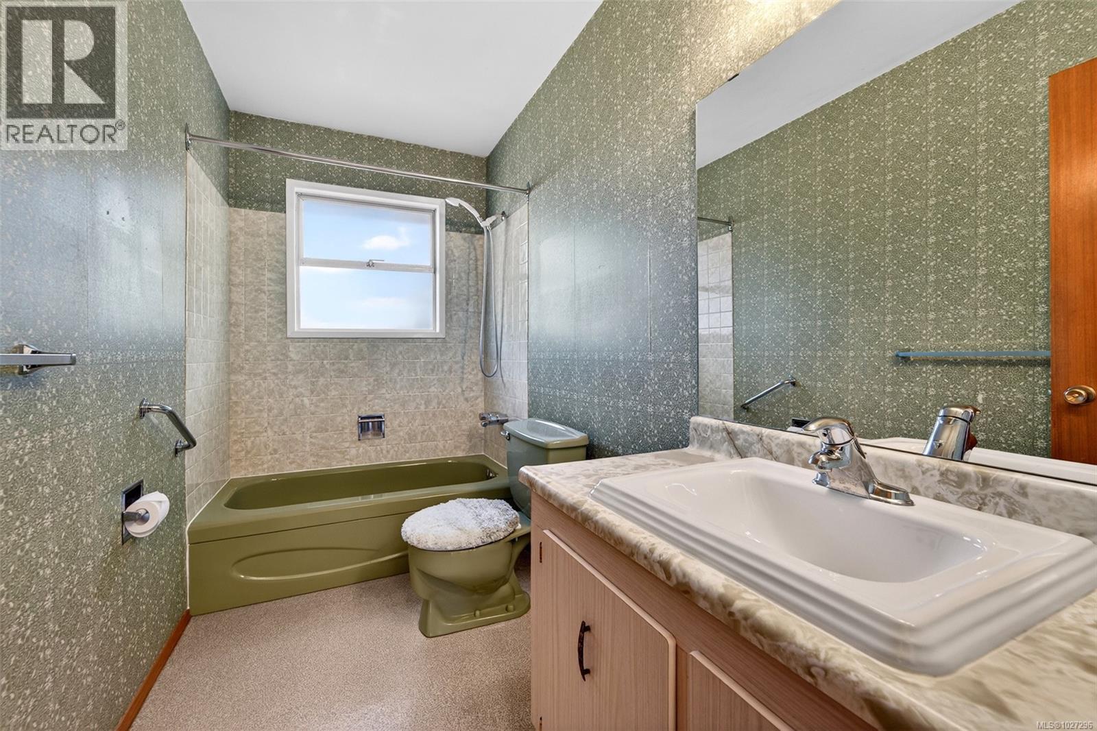 10304 Pollard Pl, Sidney, British Columbia  V8L 2M4 - Photo 13 - 1027296