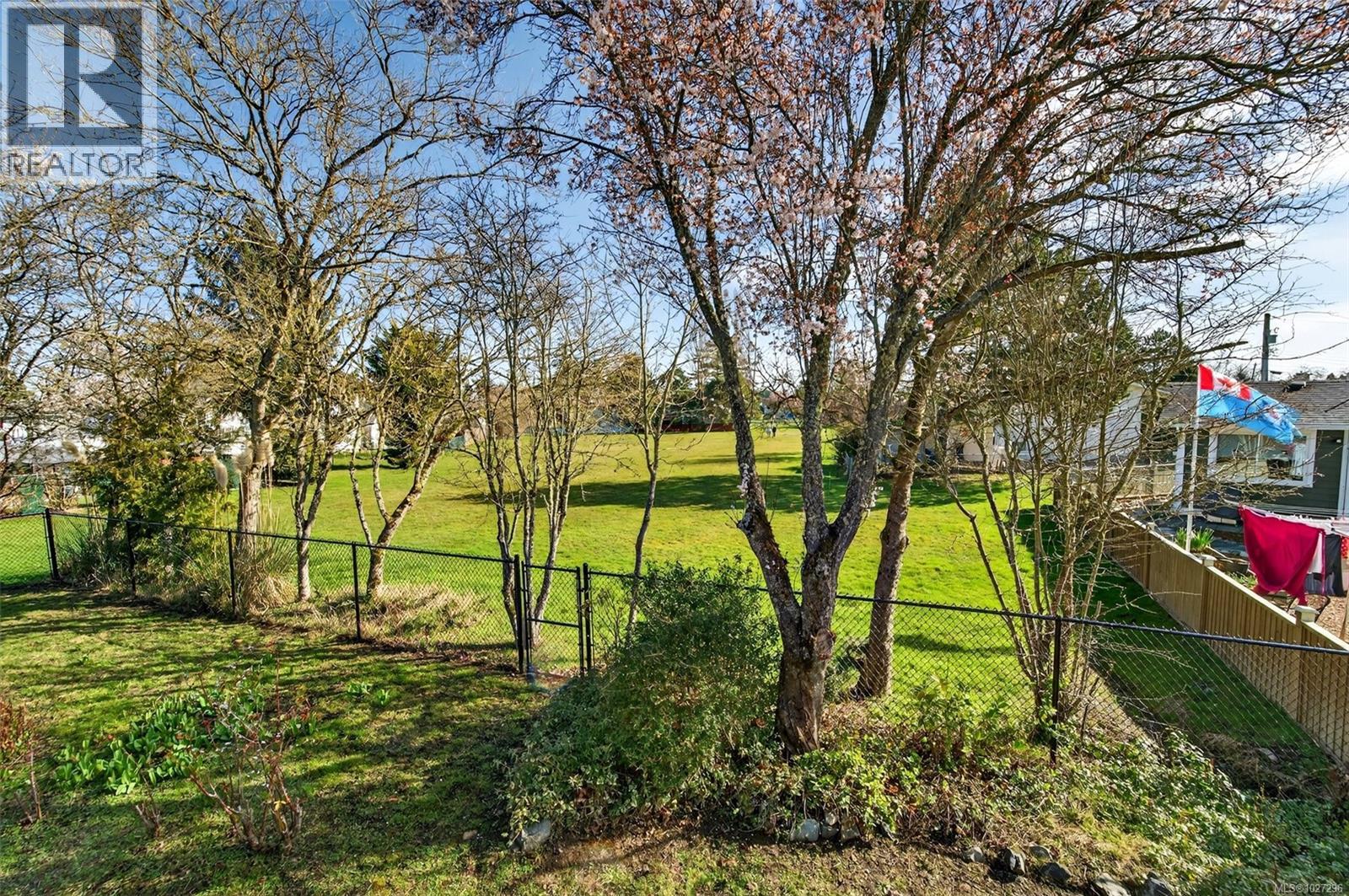 10304 Pollard Pl, Sidney, British Columbia  V8L 2M4 - Photo 35 - 1027296