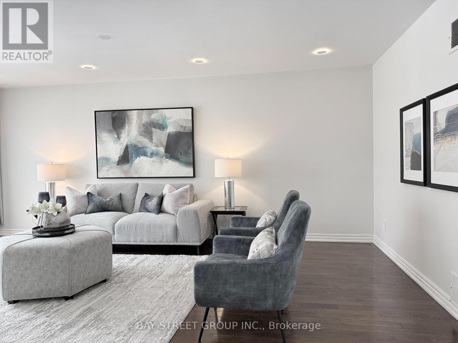 212 Risebrough Circuit, Markham, Ontario  L3R 3H9 - Photo 11 - N12851840