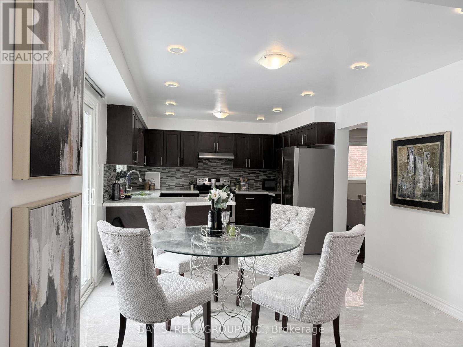 212 Risebrough Circuit, Markham, Ontario  L3R 3H9 - Photo 13 - N12851840