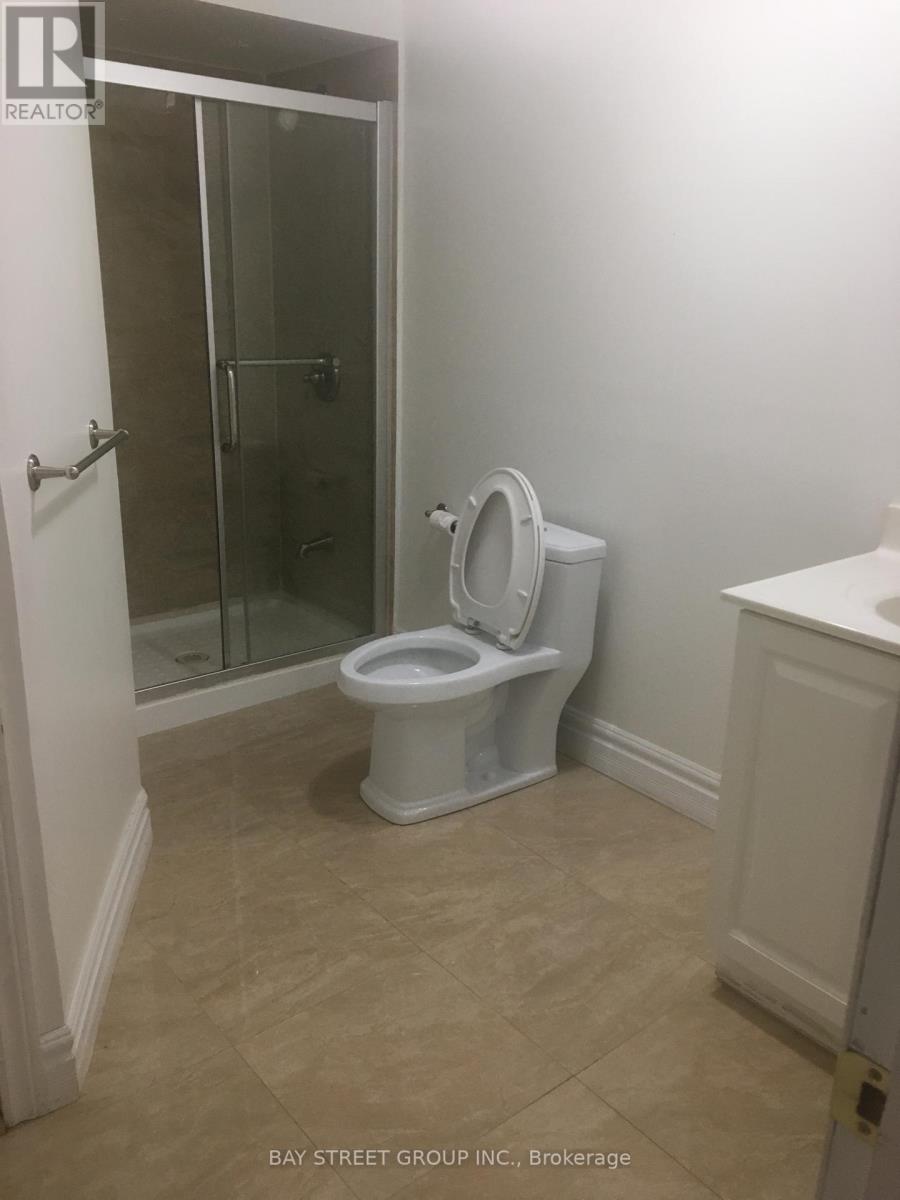 212 Risebrough Circuit, Markham, Ontario  L3R 3H9 - Photo 22 - N12851840