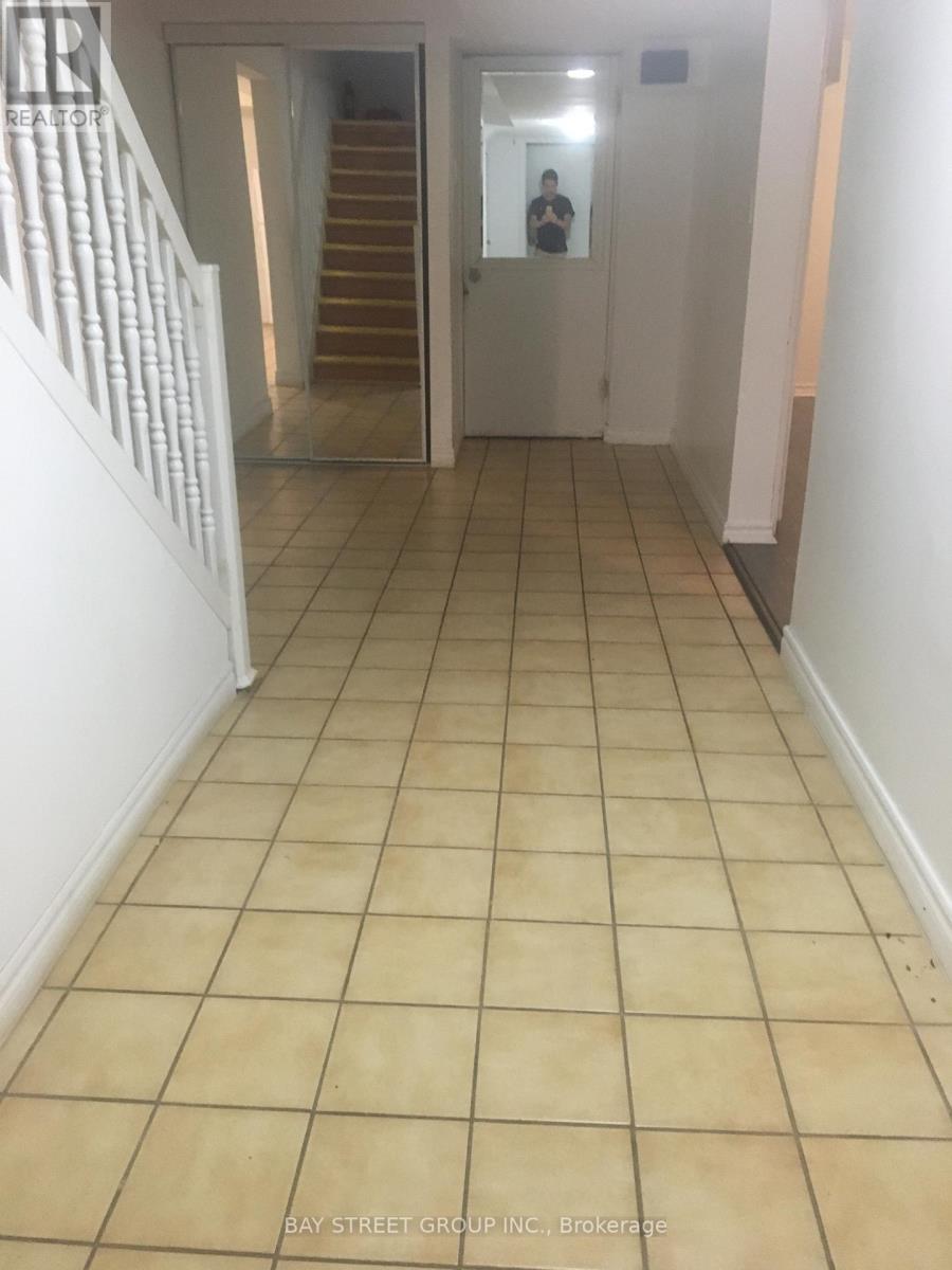 212 Risebrough Circuit, Markham, Ontario  L3R 3H9 - Photo 23 - N12851840