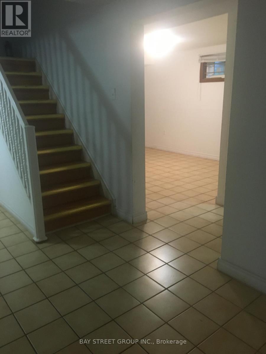 212 Risebrough Circuit, Markham, Ontario  L3R 3H9 - Photo 24 - N12851840