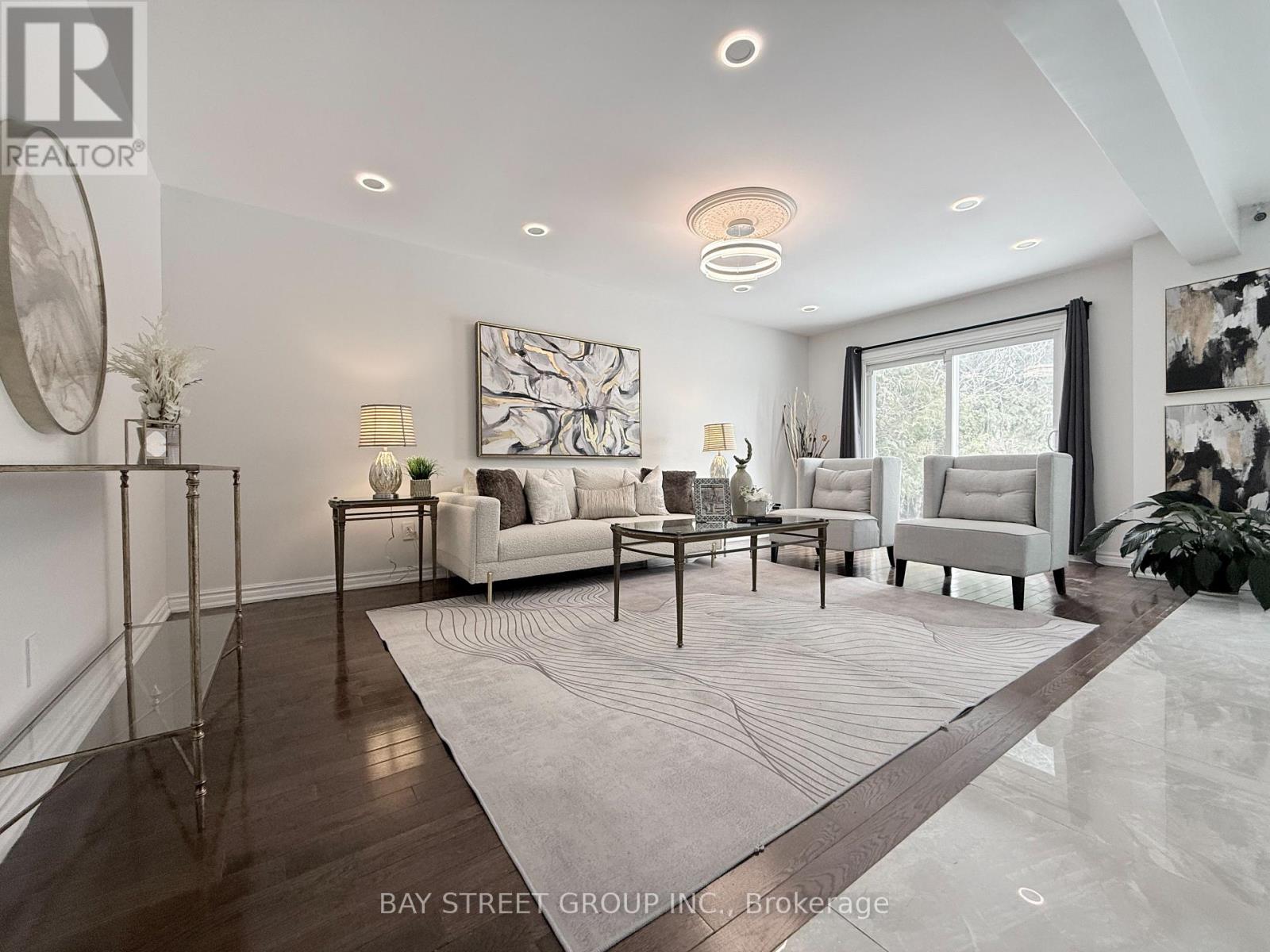 212 Risebrough Circuit, Markham, Ontario  L3R 3H9 - Photo 4 - N12851840